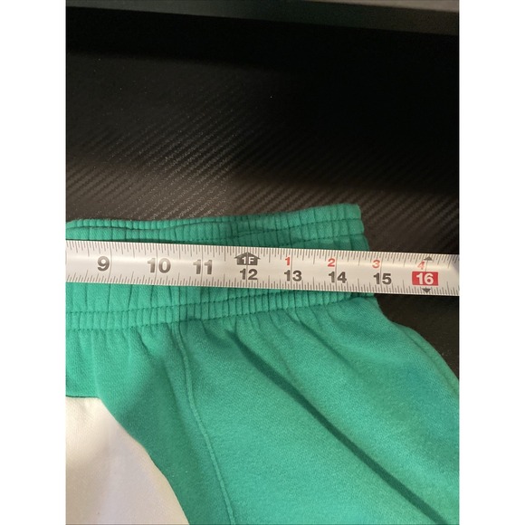 Nike Color Clash Women's Fleece Shorts Green/White Large‎ "Be As You Are" Large - Picture 10 of 11